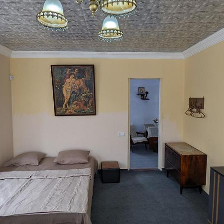 Mano'S Guest House Kobuleti Ngoại thất bức ảnh