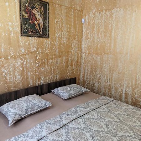 Mano'S Guest House Kobuleti Ngoại thất bức ảnh