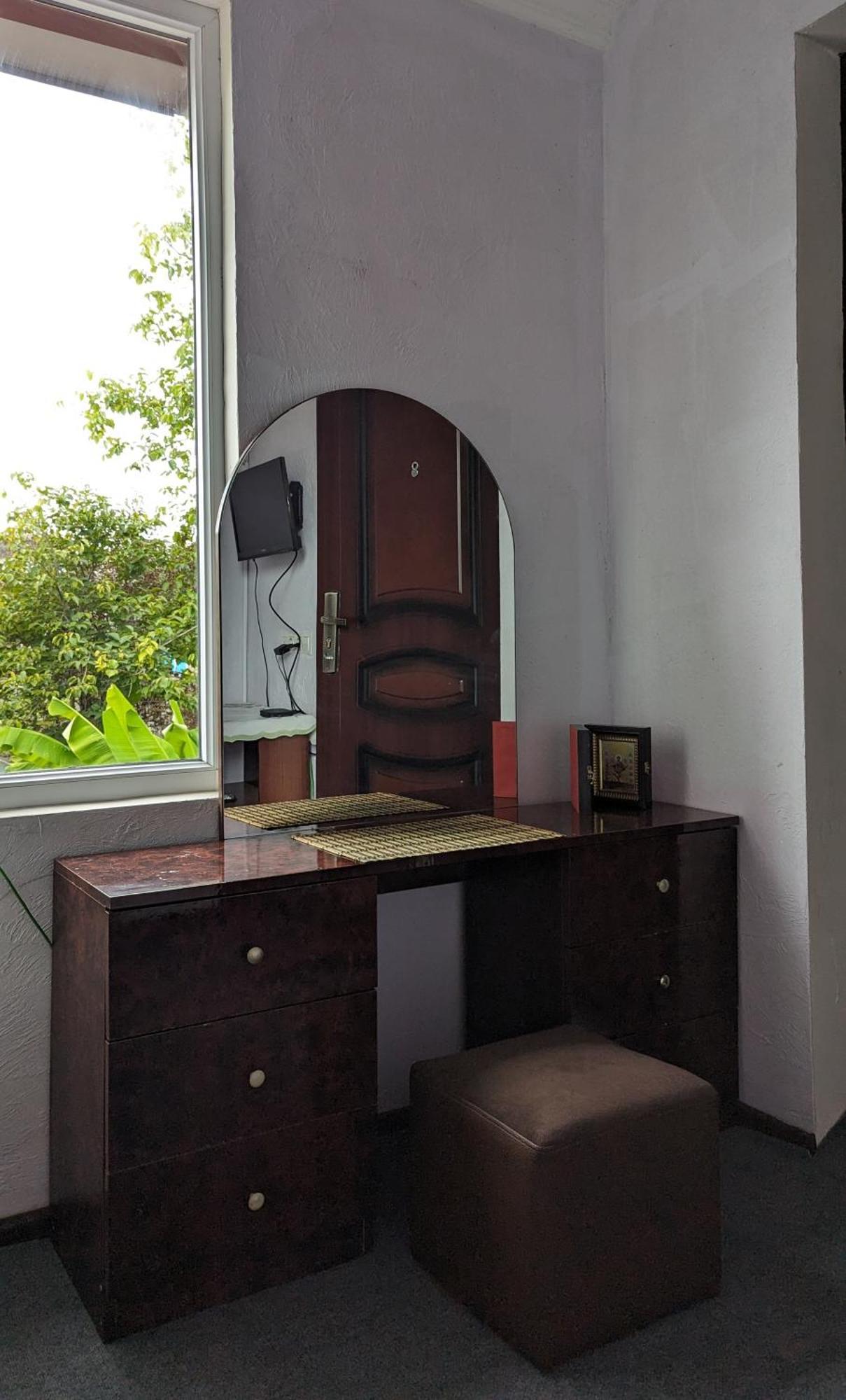 Mano'S Guest House Kobuleti Ngoại thất bức ảnh