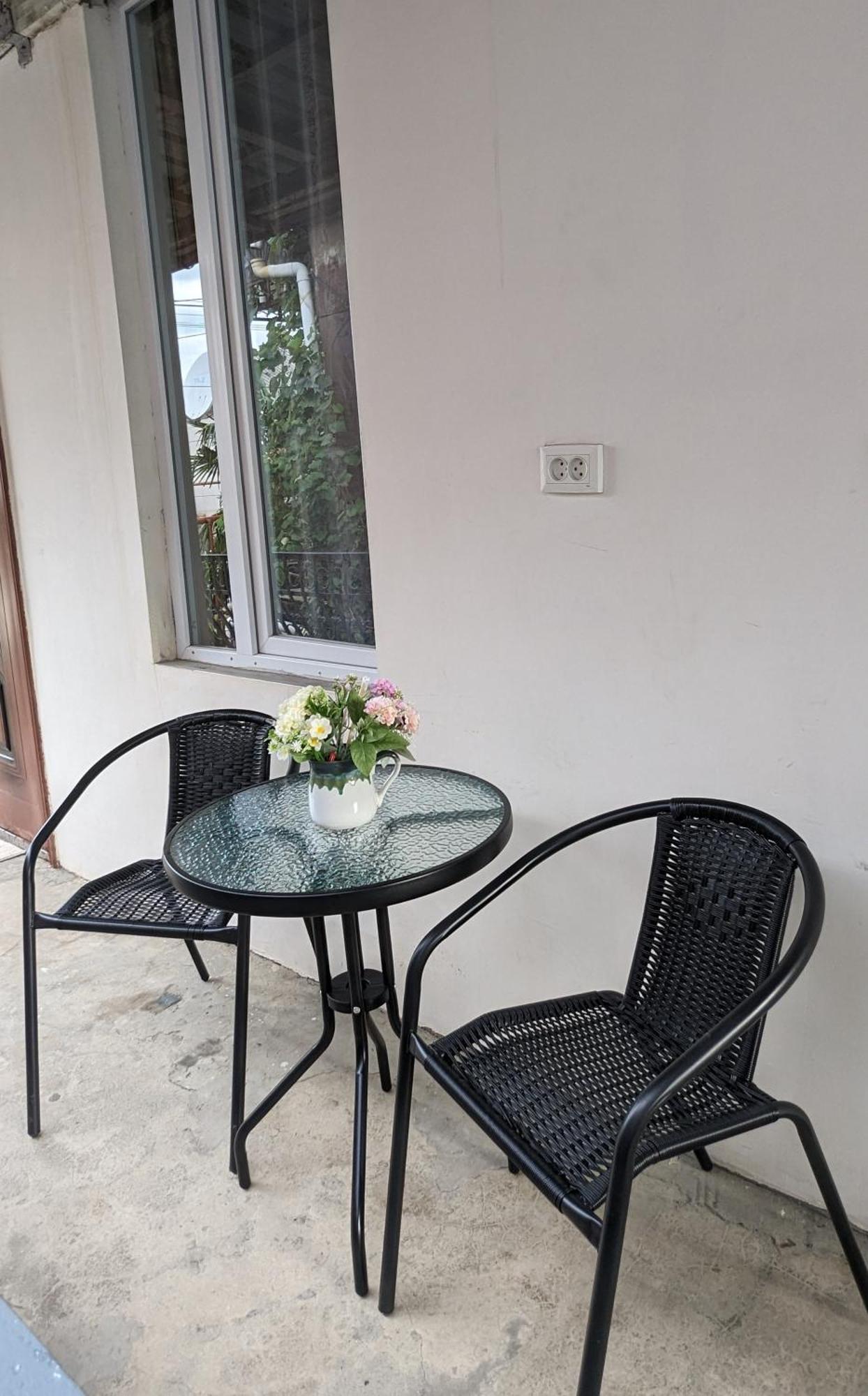 Mano'S Guest House Kobuleti Ngoại thất bức ảnh