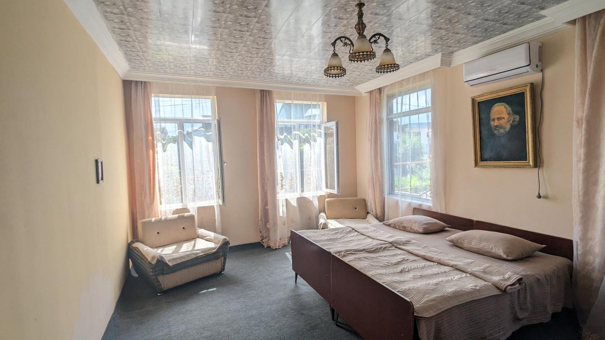 Mano'S Guest House Kobuleti Ngoại thất bức ảnh